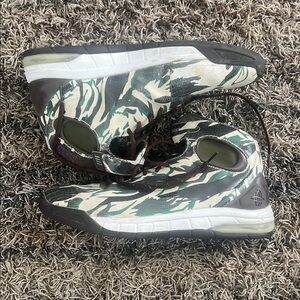 Nike: Air Max Huarache 2K4 'Olive Camo'